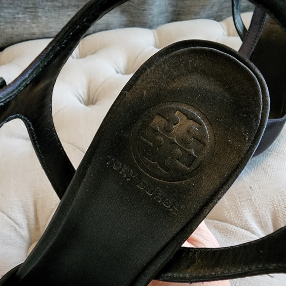 Tory Burch Navy Satin and Suede T-Strap Heels - Picture 4 of 8